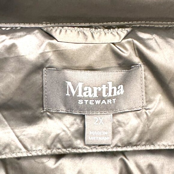 Martha Stewart Cap Sleeve Puffer Vest - Picture 3 of 4